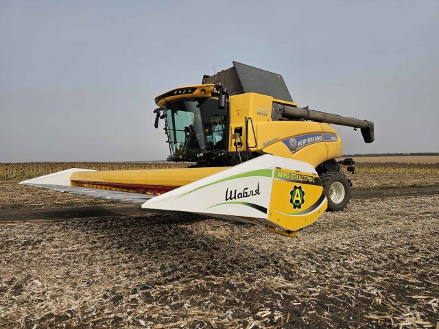 Жатка для уборки подсолнечника — надёжная техника для эффективного сбора урожая