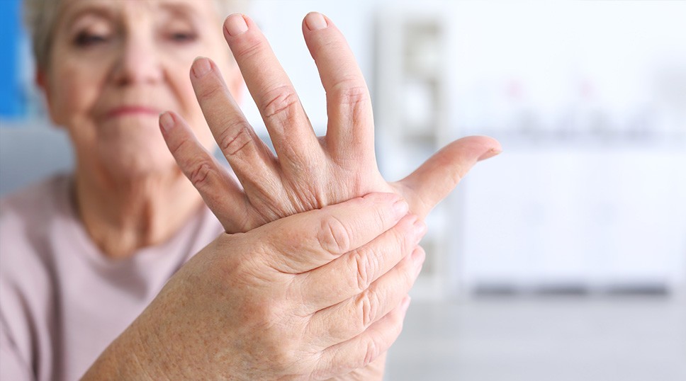 Як визначити, чи є ревматизм: симптоми хвороби у дорослих і дітей