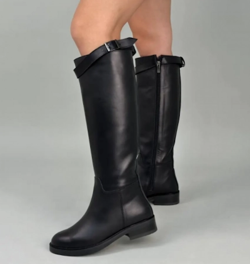 Що символізують нові чоботи на ногах у сні: різні тлумачення