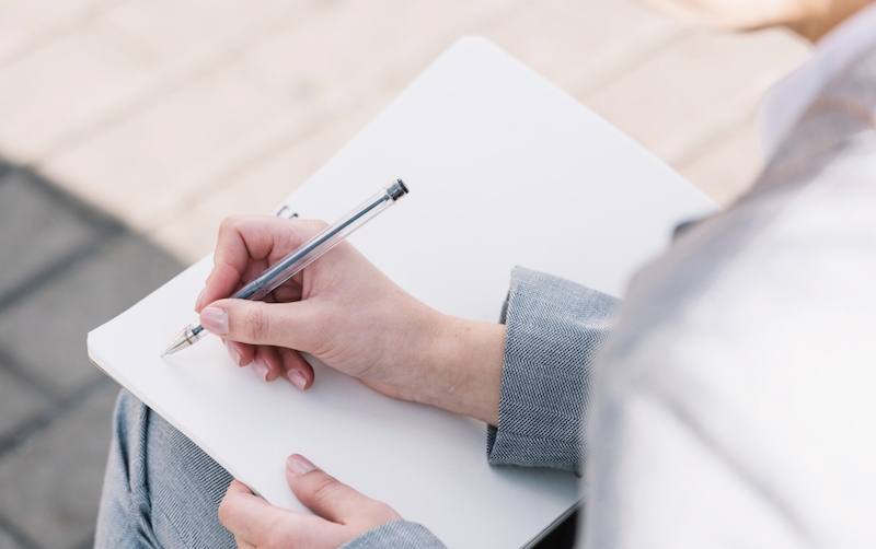 25 прикладів речень з іменниками спільного роду